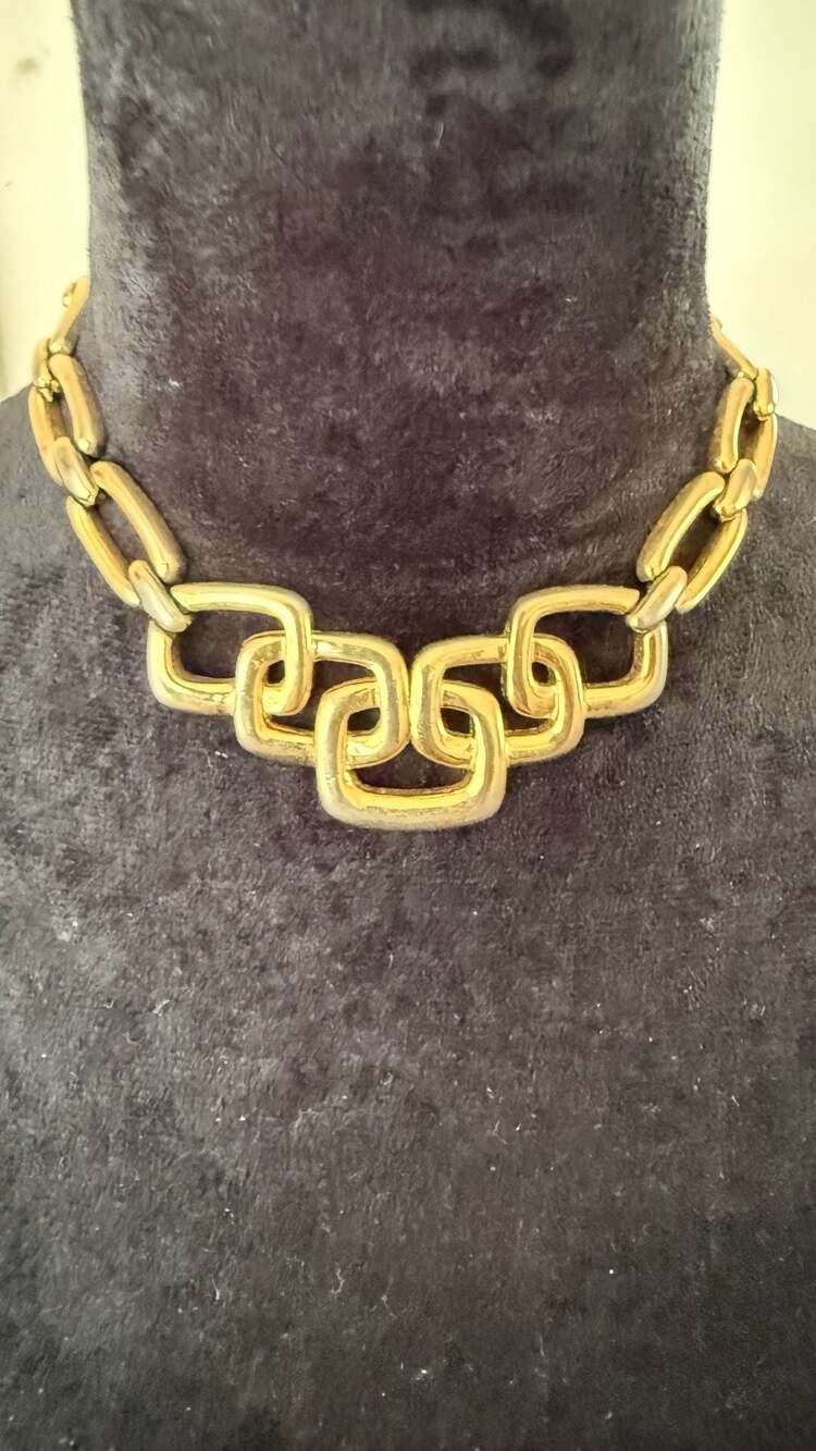 Vintage Trifari Gold Tone Chunky Link Statement Necklace
